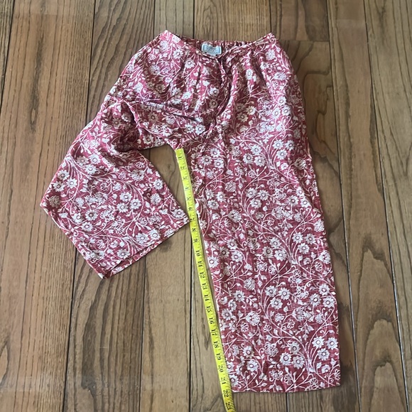 Jennifer Moore Red and Cream Silk Cropped Pants - Picture 9 of 12